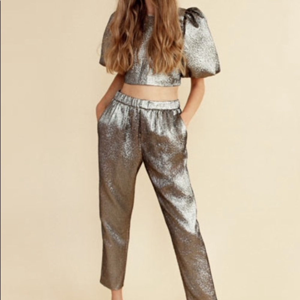 Top and pants golden set 😍